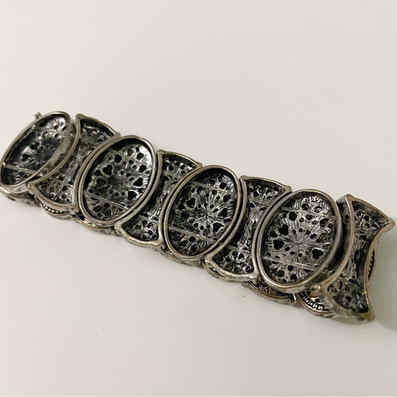 Vintage Silver Tone Filigree Stretch Bracelet - Picture 9 of 13